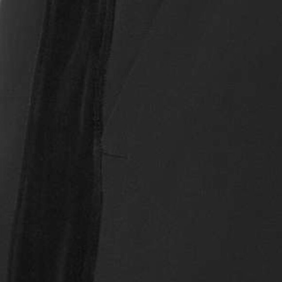 NWOT RARE Lululemon Velvet Trim On the Fly Jogger in Black, Size 8 - Picture 14 of 14